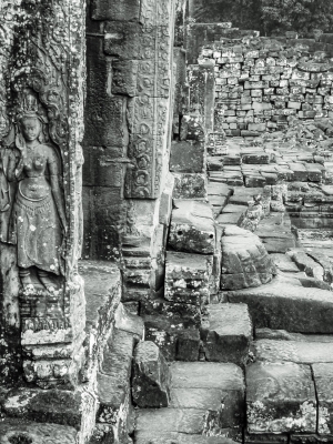 Carved-stonework-columns-Angkor-Wat-Cambodia