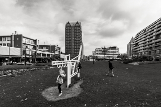 Children-climbing-behind-Markthal-Rotterdam-Netherlands.