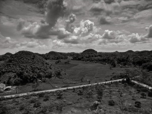 Chocolate-Hills-3-Central-Bohol-Philippines.