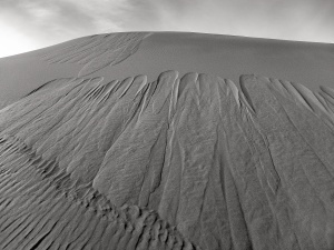 Close-up-texture-of-Khongor-sand-dune-of-Gobi-Desert-Mongolia