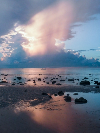 Cloud-reflections-at-sunrise-2-Anda-beach-Bohol-Philippines
