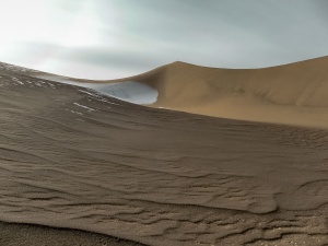 Contrasting-Khongor-sand-dunes-of-the-Gobi-Desert-Mongolia