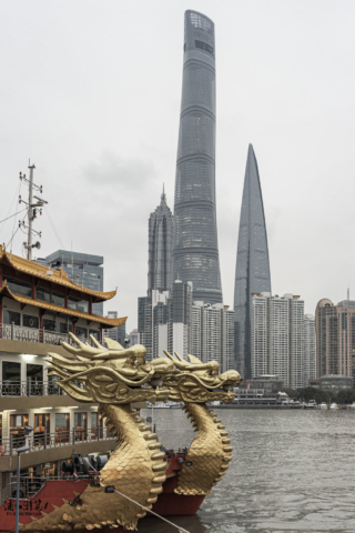 Dragons-on the-prow-the-Bund-Shanghai-China