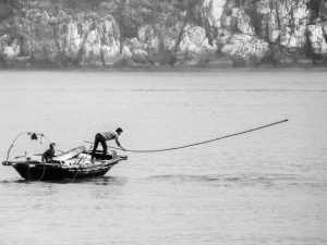 Fisherman-Cat-Ba-Island-Vietnam