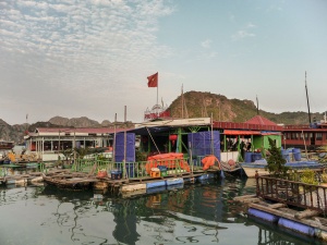 Floating-restaurants-Cat-Ba-Island-Vietnam
