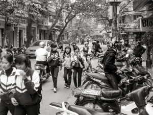 Hanoi-streetscene-01-Vietnam.