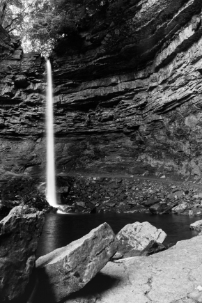 Hardraw-Force-Waterfall-Yorkshire-Dales-The-Great-British-Countryside