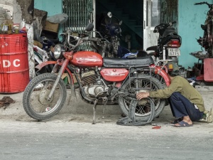 Motorbike mechanic-Cat-Ba-Island-Vietnam