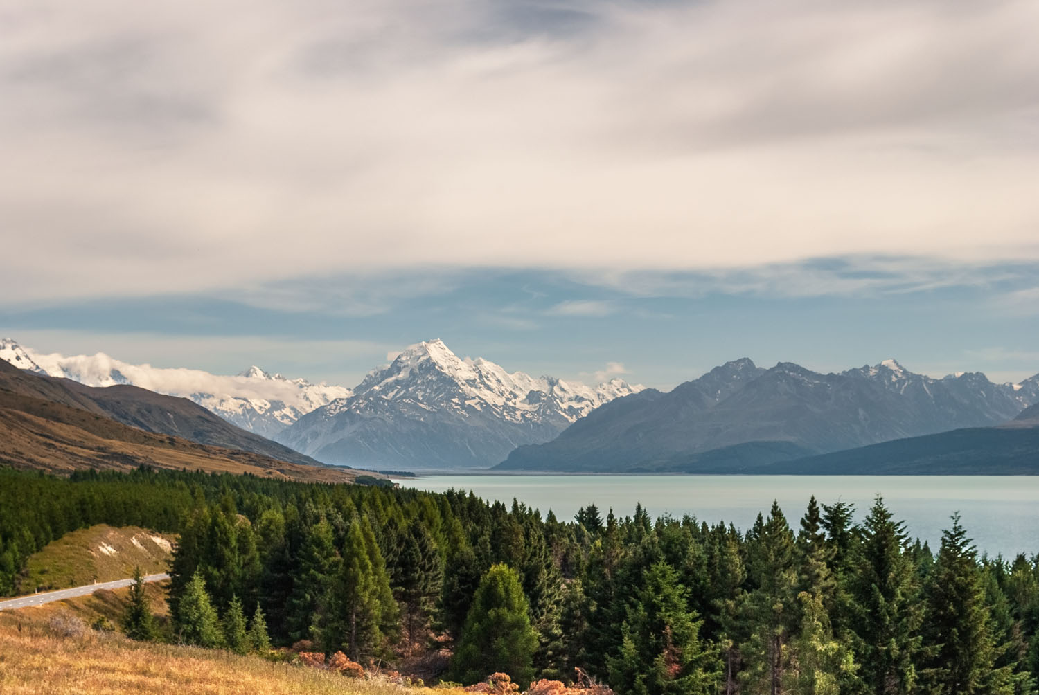 Mount-Cook-on-Lake-Pukaki-New-Zealand