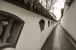 Narrow-pathway-Zhujiajiao-Shanghai-China