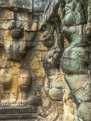 Stone-figure-carvings-Angkor-Wat-Cambodia