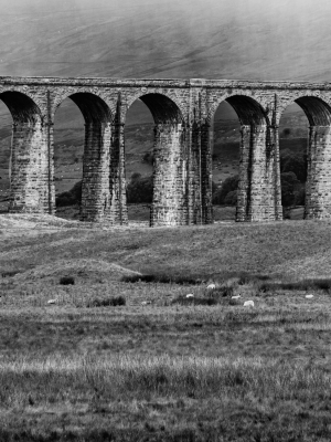 The-middle-of-Ribblehead-Viaduct-Yorkshire-Dales-England