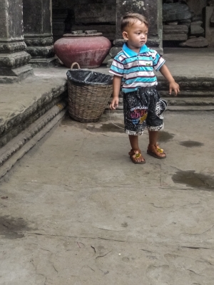 Toddler-at-Angkor-Wat-Cambodia