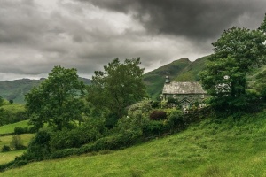 Traditional-stone-cottage-Hardknott-Pass-Lake-District-England