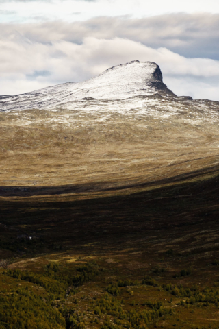 Unusually-shaped-mountain-Jotunheimen-Norway
