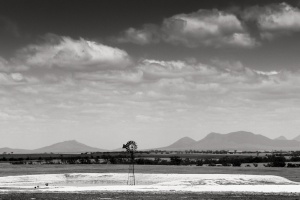 Windmill-mountain-backdrop-South-Western-Australia