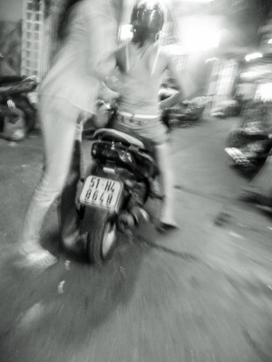 Woman-on-motorbike-Ho-Chi-Mnih-City-Vietnam