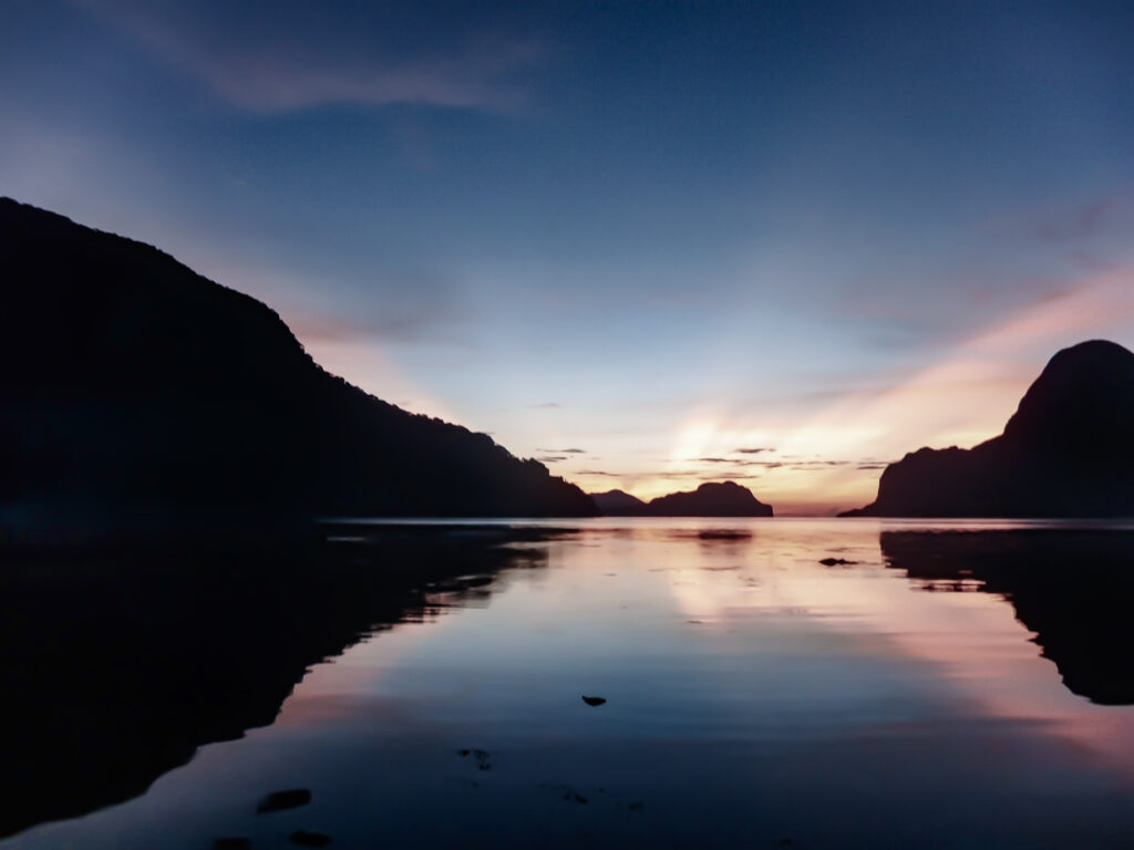 Setting sun, El Nido, Palawan, Philippines